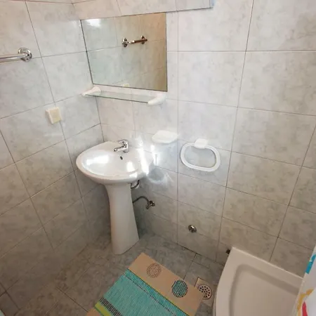 Cukon Apartman *
