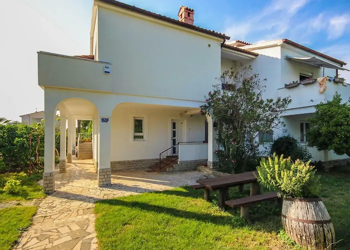 Cukon Apartament *