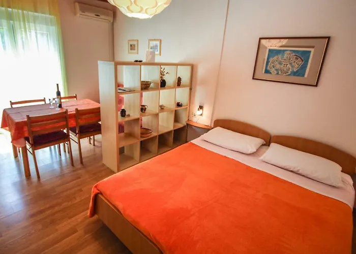 Cukon Διαμέρισμα Μεντουλίν