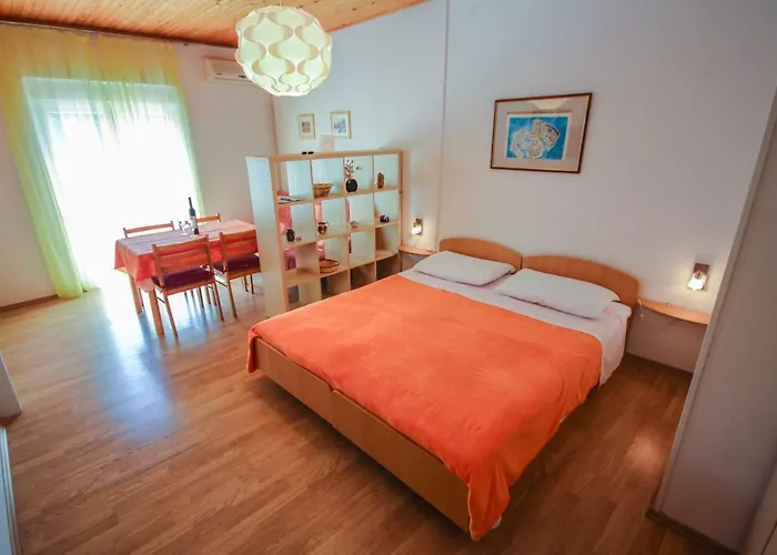 Διαμέρισμα Cukon *