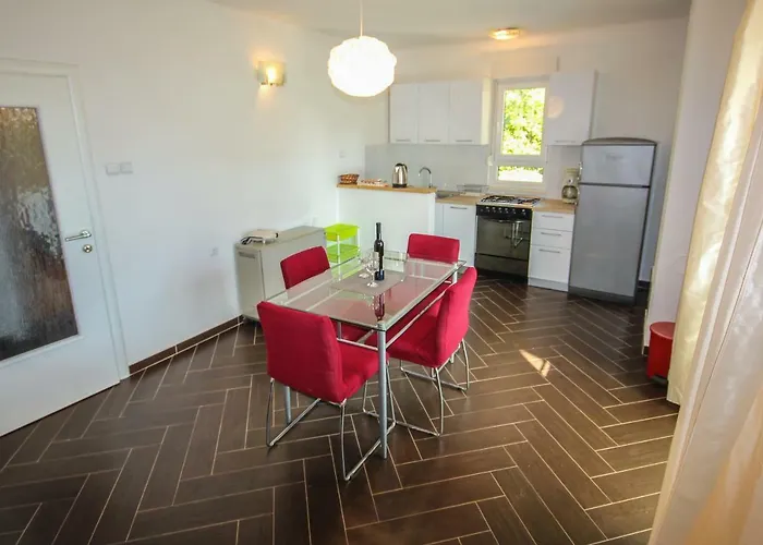 Cukon Διαμέρισμα Μεντουλίν