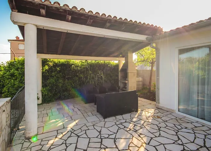 Cukon Διαμέρισμα Μεντουλίν