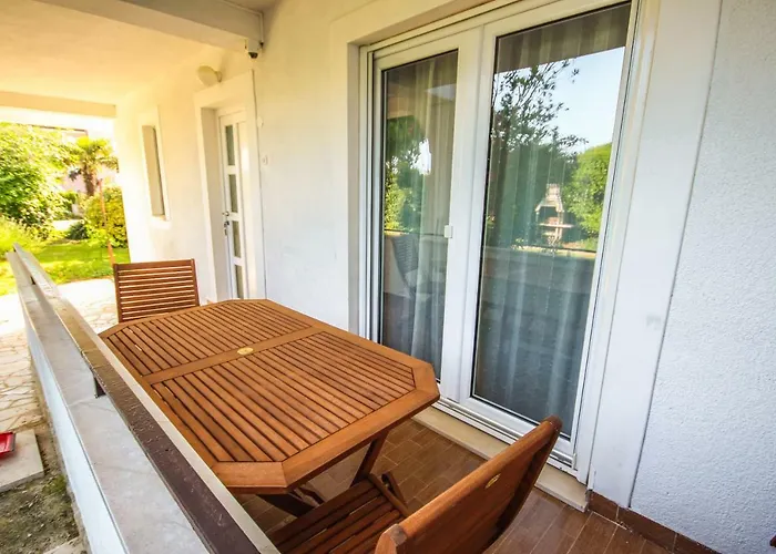 Cukon Διαμέρισμα Μεντουλίν