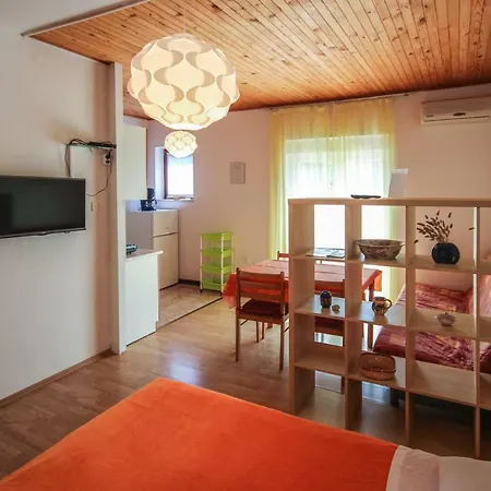 Apartment Cukon *